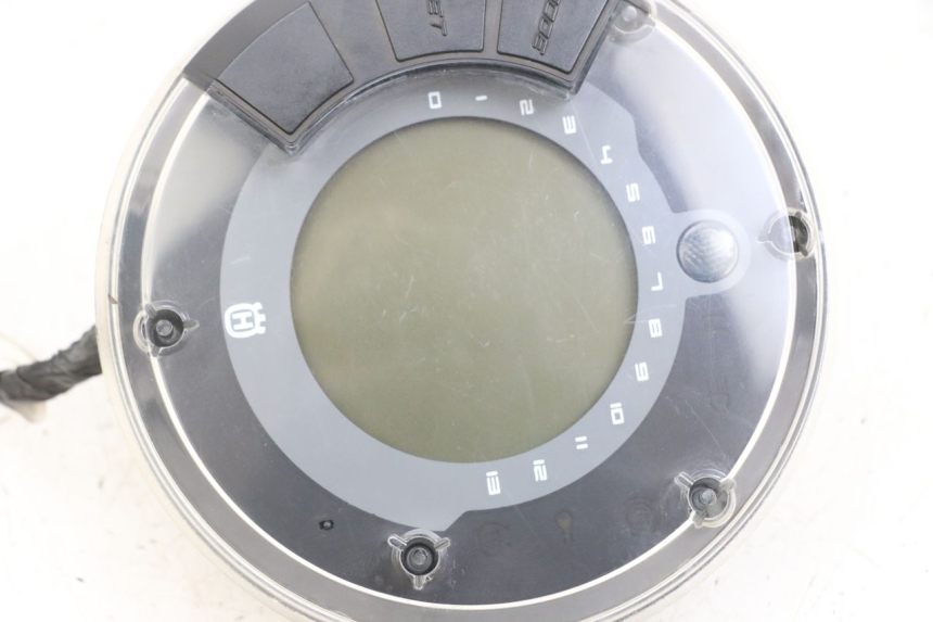 photo de SPEEDOMETER HUSQVARNA SVARTPILEN 401 (2018 - 2023)