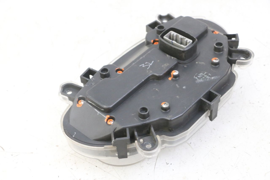photo de SPEEDOMETER PIAGGIO IE MP3 YOURBAN 300 (2011 - 2016)