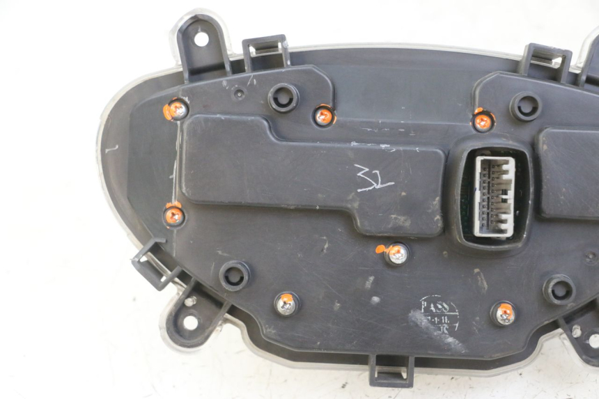 photo de SPEEDOMETER PIAGGIO IE MP3 YOURBAN 300 (2011 - 2016)