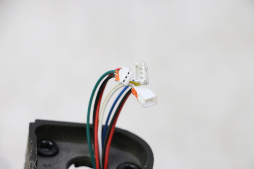 photo de SPEEDOMETER XIAOMI MI PRO 2 1 - Fixing points details