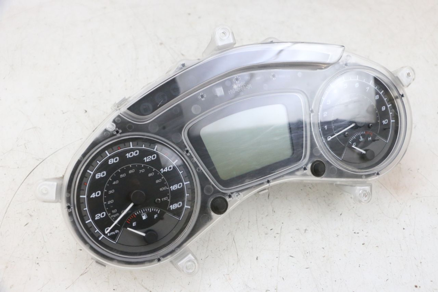 photo de SPEEDOMETER PIAGGIO MP3 HPE 300 (2019 - 2026) - Detailed visual inspection