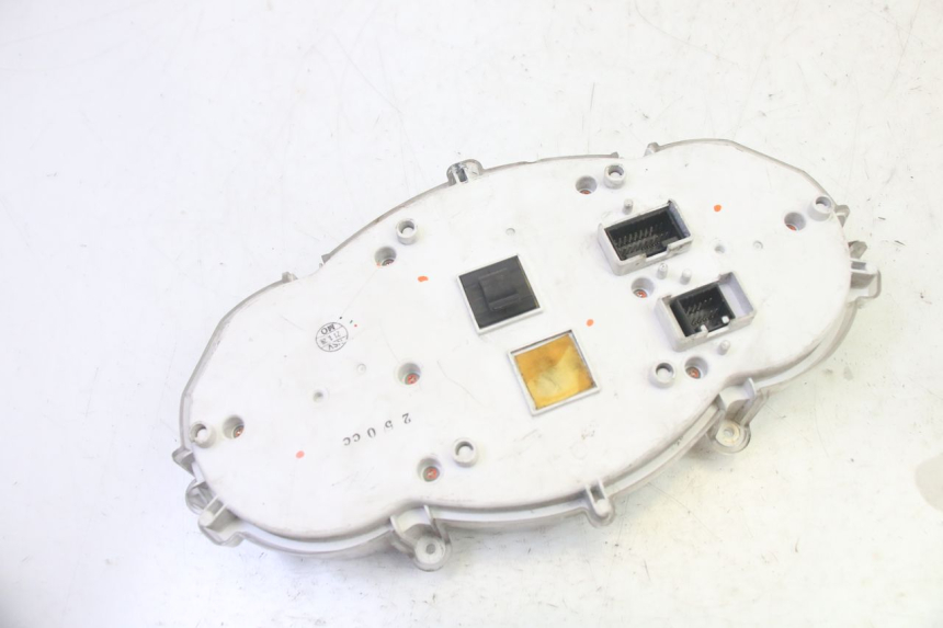 photo de SPEEDOMETER PIAGGIO MP3 RL 250 (2007 - 2010)