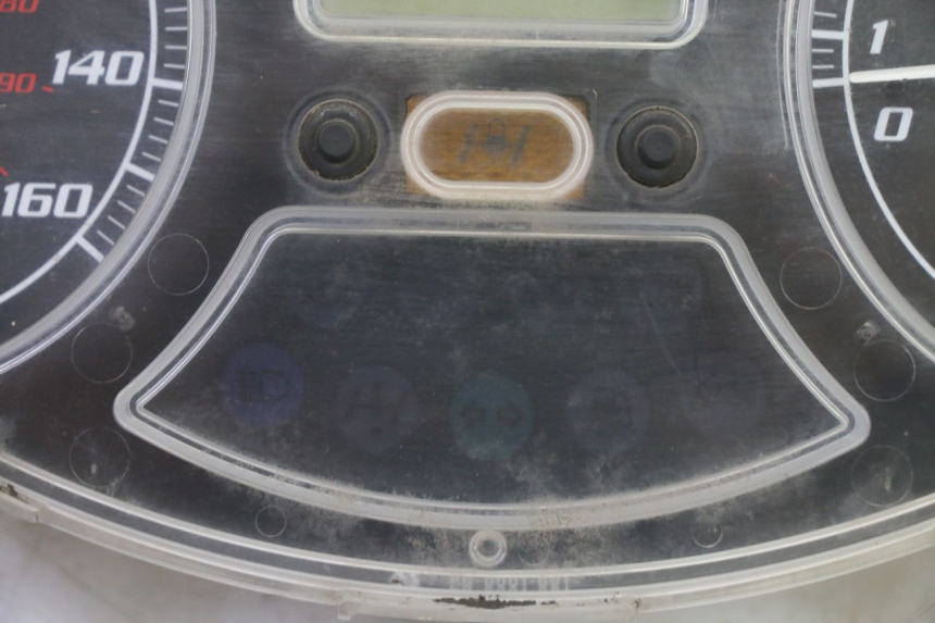 photo de SPEEDOMETER PIAGGIO MP3 RL 250 (2007 - 2010) - Alternative perspective