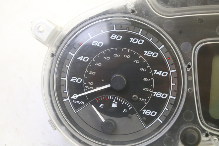 photo de SPEEDOMETER PIAGGIO MP3 500 (2016 - 2018) - Component detail