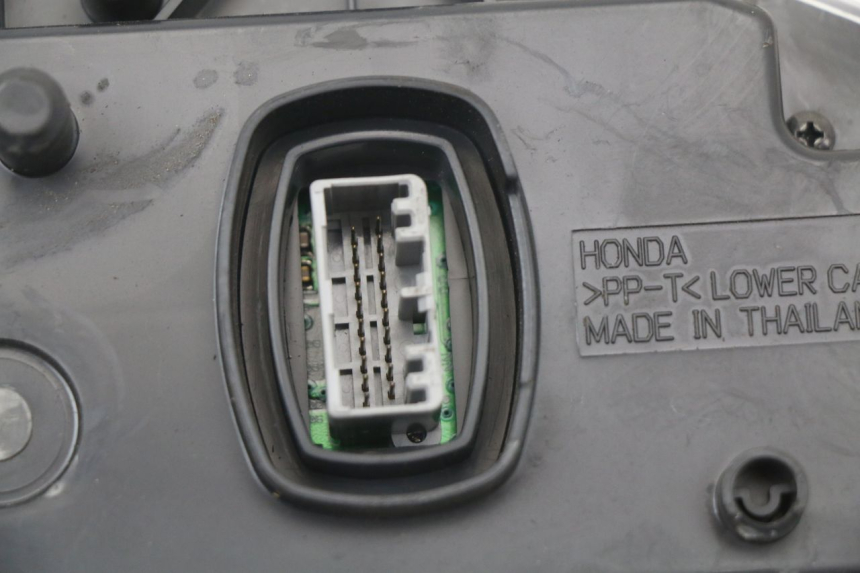 photo de SPEEDOMETER HONDA PCX (JF28) 125 (2009 - 2011)