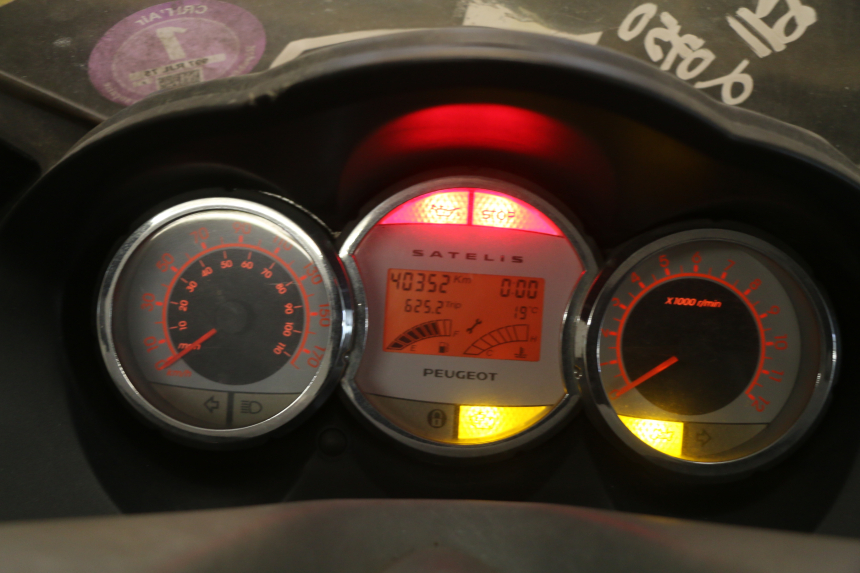 photo de SPEEDOMETER PEUGEOT SATELIS 125 (2006 - 2009)