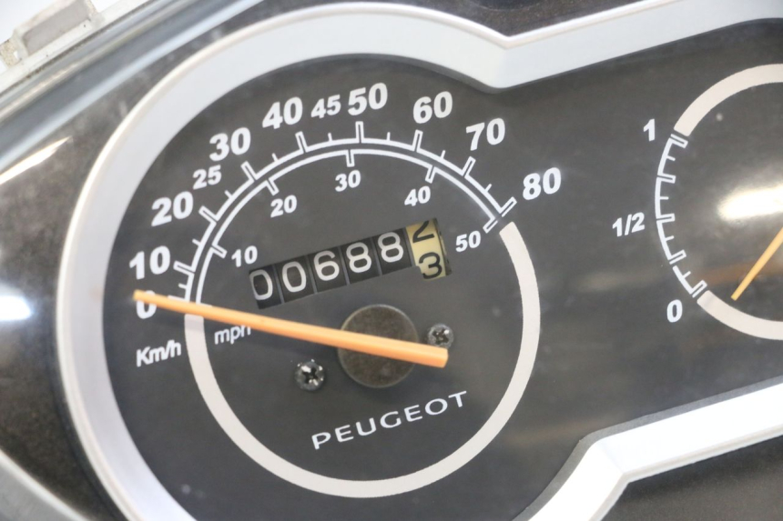 photo de SPEEDOMETER PEUGEOT TWEET 4T 50 (2014 - 2019)
