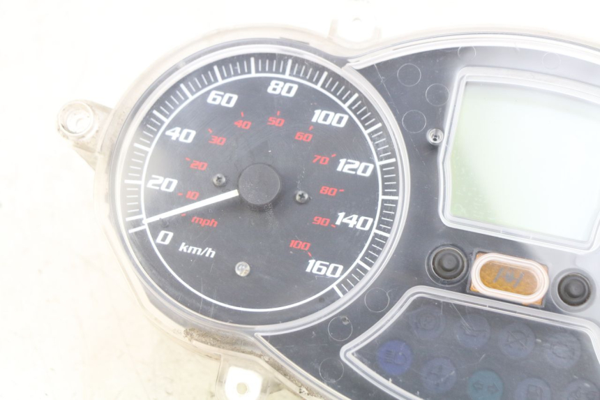 photo de SPEEDOMETER PIAGGIO XEVO - X EVO 125 (2007 - 2016)