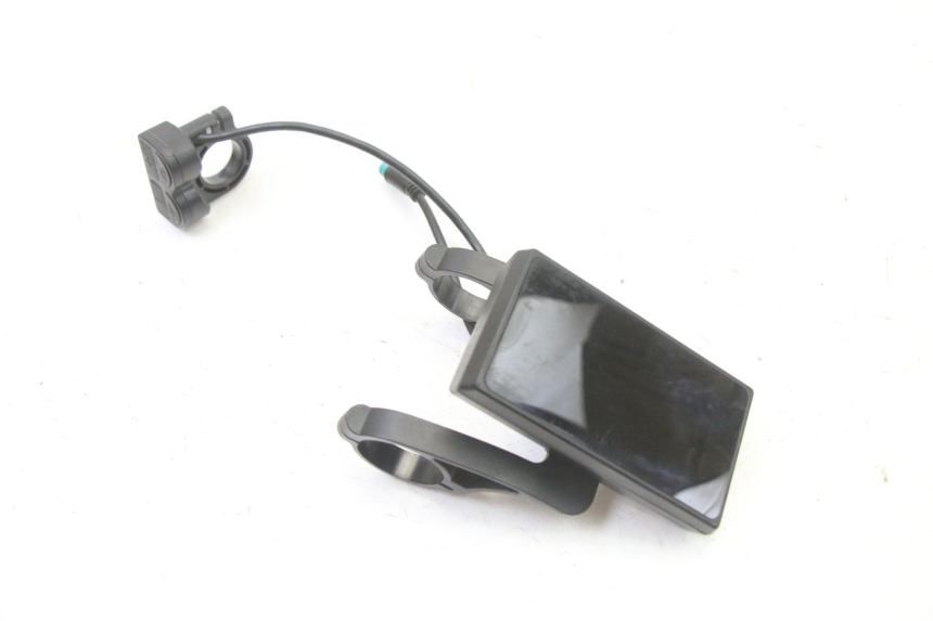 photo de SPEEDOMETER NAMI STELLAR 1