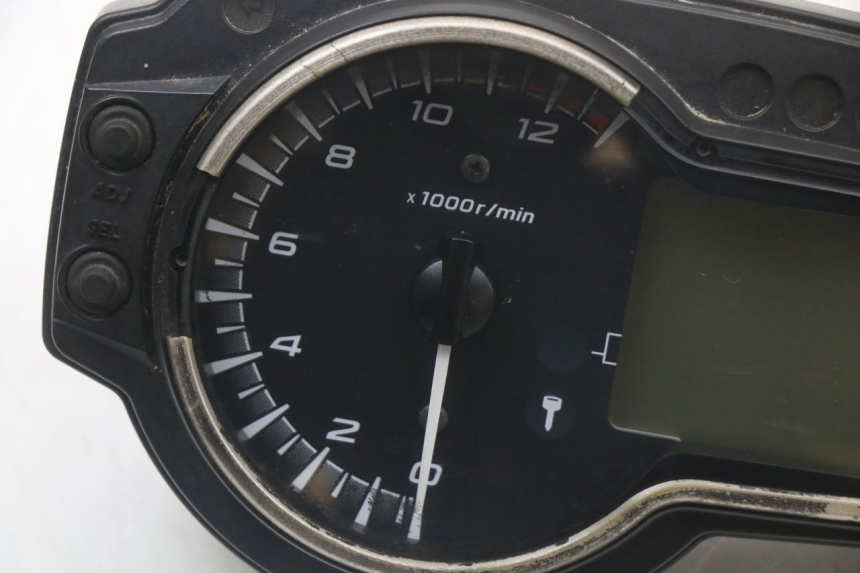 photo de SPEEDOMETER SUZUKI GSR 750 (2011 - 2017)