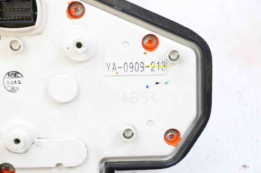 photo de SPEEDOMETER YAMAHA TDM ABS 900 (2002 - 2014) - Fixing points details