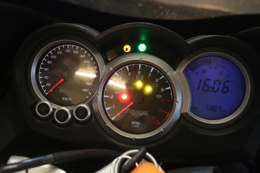photo de SPEEDOMETER TRIUMPH SPRINT ST ABS 1050 (2005 - 2007)