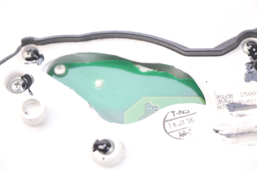 photo de SPEEDOMETER TRIUMPH SPRINT ST ABS 1050 (2005 - 2007)