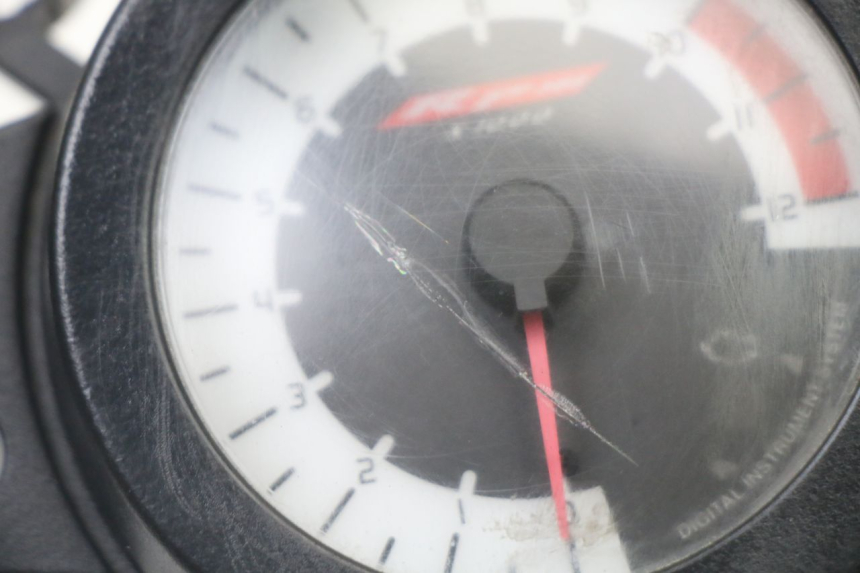 photo de SPEEDOMETER YAMAHA TZR 50 (2008 - 2016) - Alternative perspective