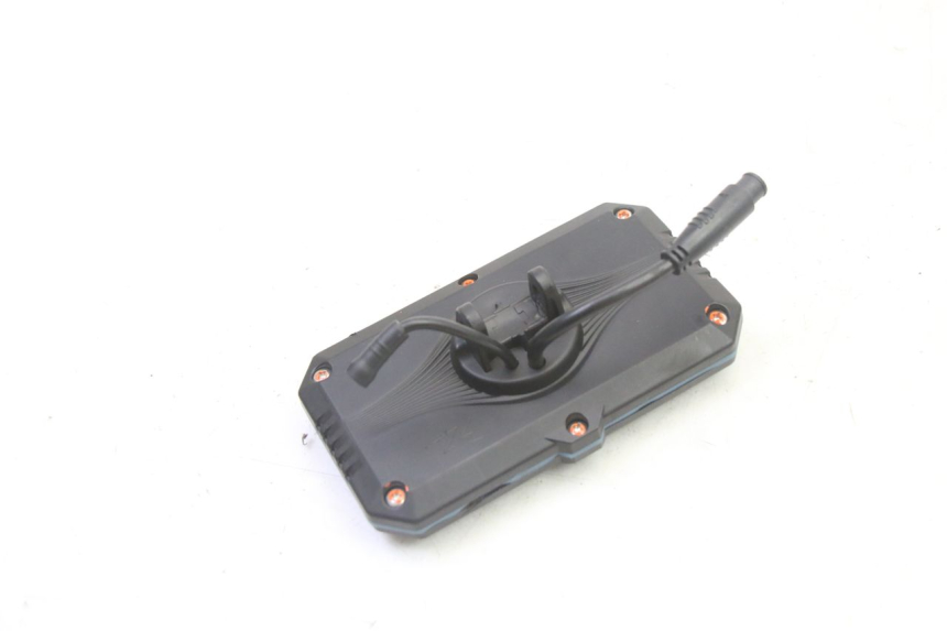 photo de SPEEDOMETER DUALTRON VICTOR LIMITED 1