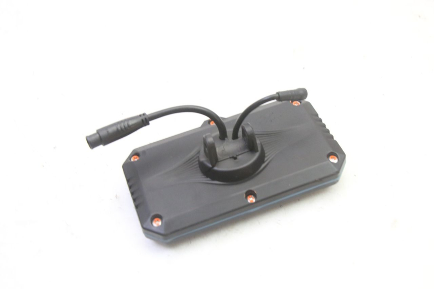 photo de SPEEDOMETER DUALTRON VICTOR LIMITED 1