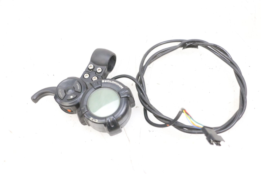 photo de SPEEDOMETER DUALTRON VICTOR LIMITED 1