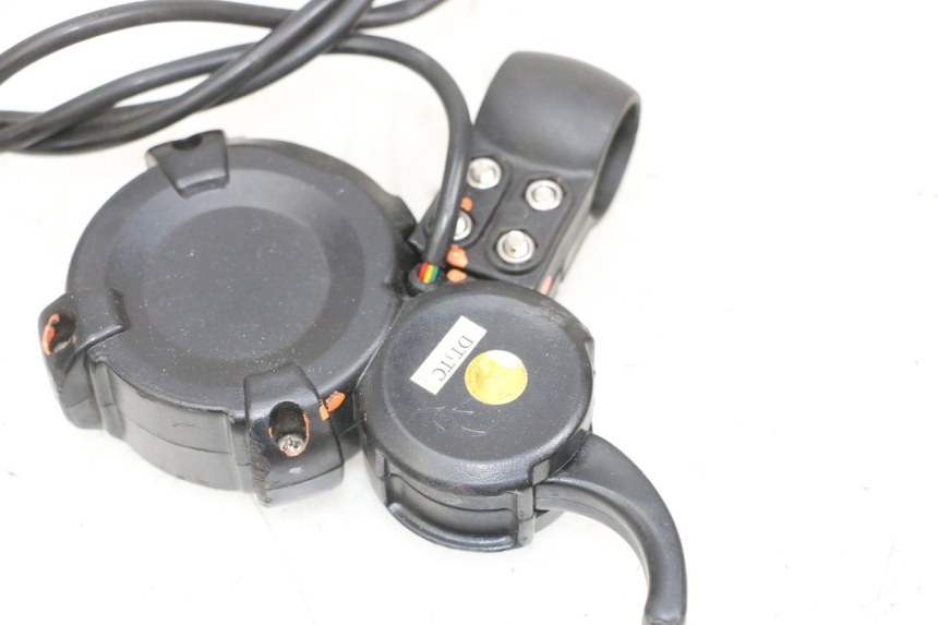 photo de SPEEDOMETER DUALTRON VICTOR LIMITED 1