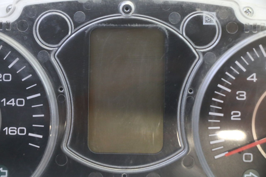 photo de SPEEDOMETER YAMAHA X-MAX XMAX 125 (2010 - 2014) - Alternative perspective