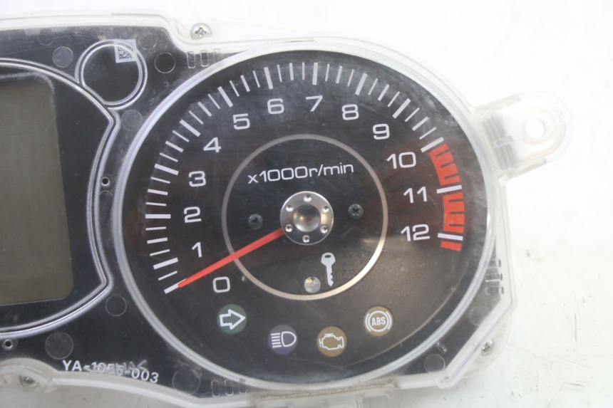 photo de SPEEDOMETER YAMAHA X-MAX XMAX 125 (2010 - 2014) - Technical close-up