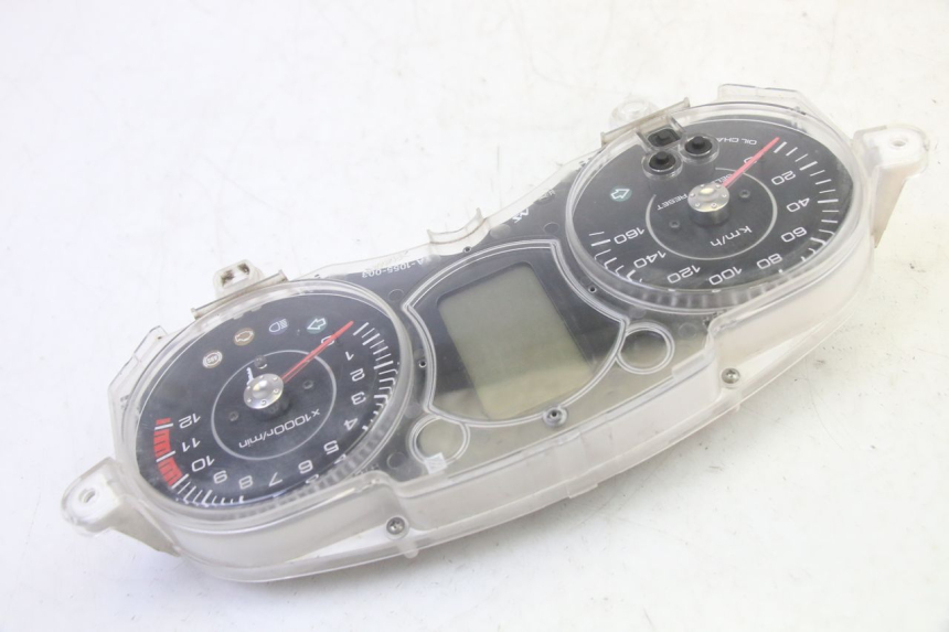 photo de SPEEDOMETER YAMAHA X-MAX XMAX 125 (2010 - 2014) - Fixing points details