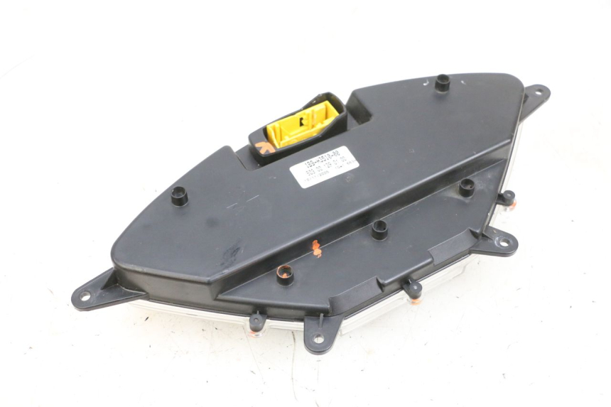 photo de SPEEDOMETER YAMAHA XMAX X-MAX 125 (2006 - 2009) - Fixing points details