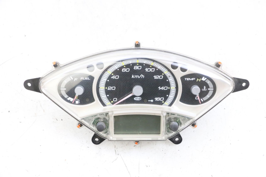 photo de SPEEDOMETER YAMAHA XMAX X-MAX 125 (2006 - 2009) - Main view