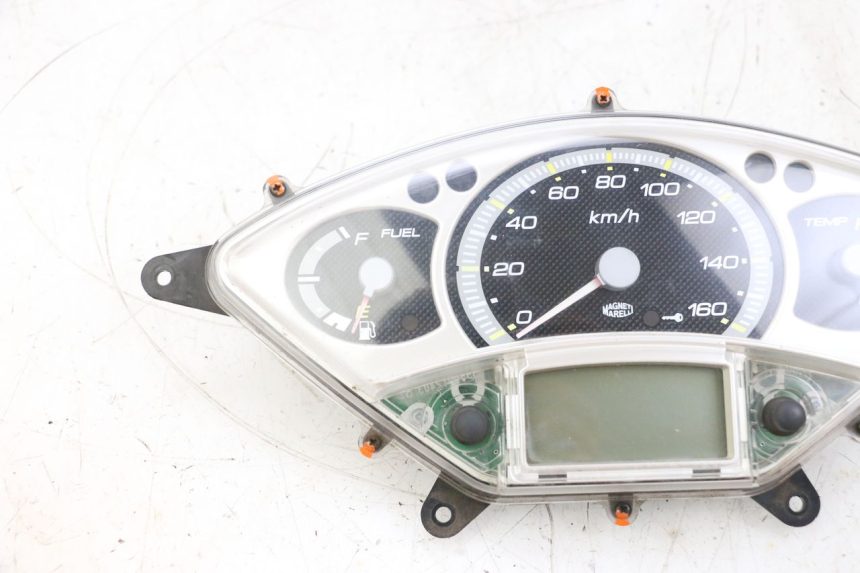 photo de SPEEDOMETER YAMAHA XMAX X-MAX 125 (2006 - 2009) - Component zoom