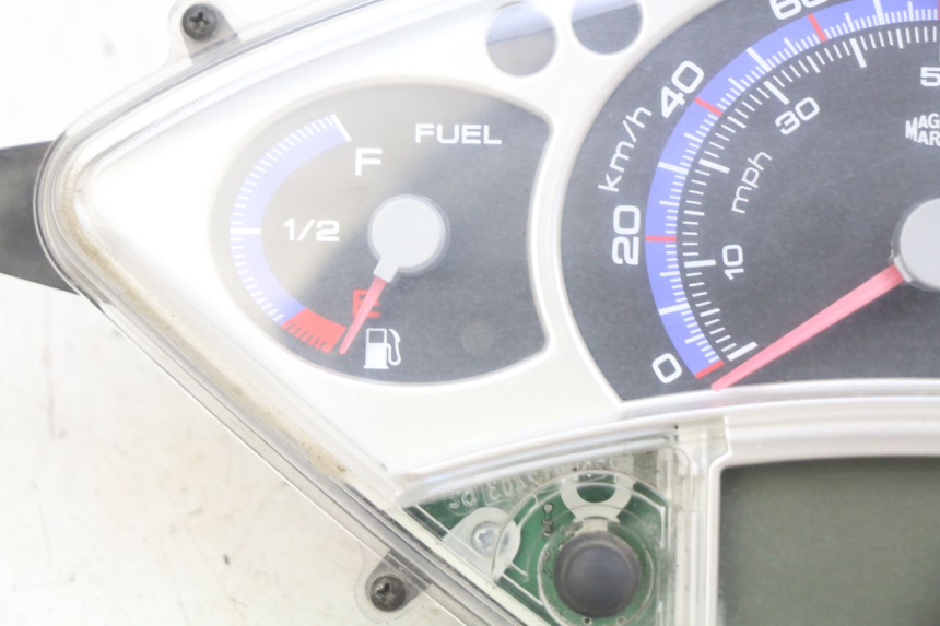photo de SPEEDOMETER YAMAHA XMAX X-MAX 125 (2006 - 2009)