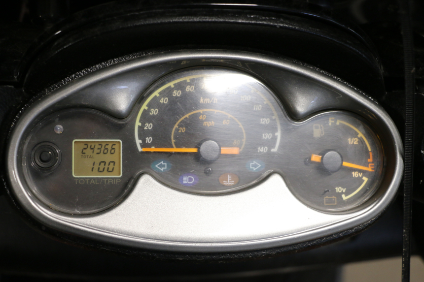 photo de SPEEDOMETER YAMAHA YP MAJESTY 125 (2002 - 2006)