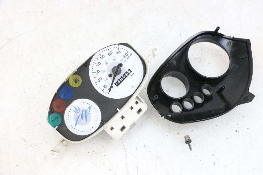 photo de SPEEDOMETER PIAGGIO ZIP 2T 50 (2009 - 2019) - Component detail