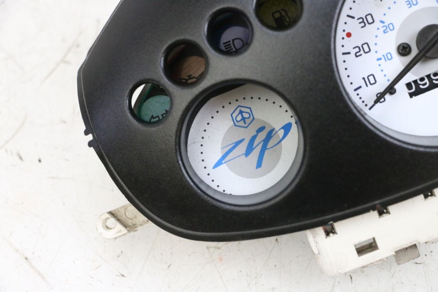photo de SPEEDOMETER PIAGGIO ZIP 2T 50 (2009 - 2019) - Checked used part