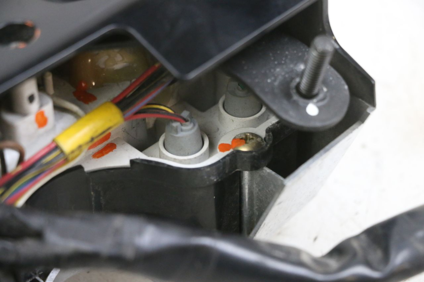 photo de SPEEDOMETER KAWASAKI ZR 7 750 (1999 - 2001) - Surface and material condition