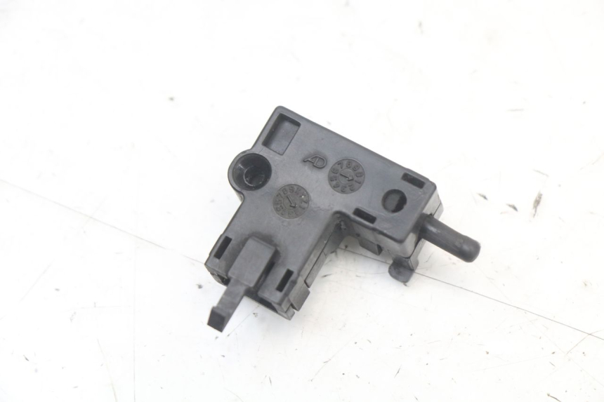 photo de CLUTCH SWITCH SUZUKI GSR 750 (2011 - 2017)