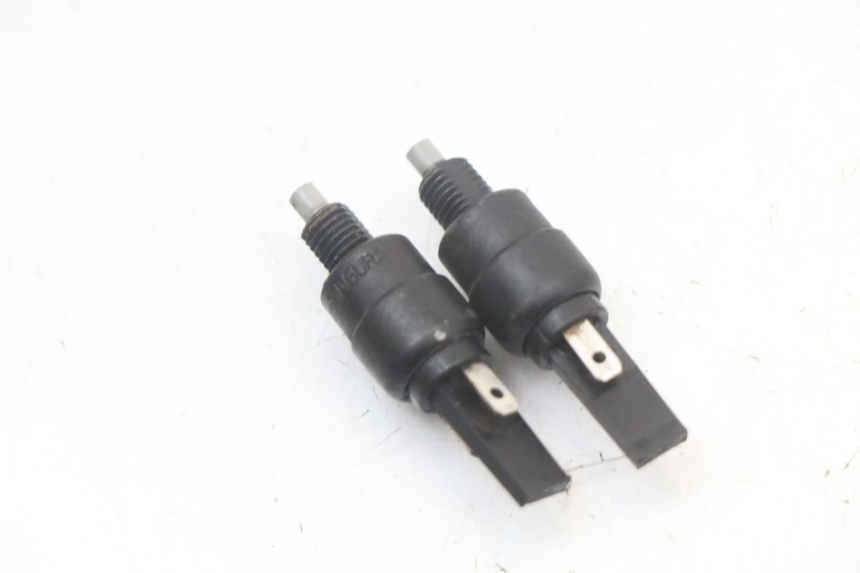 photo de STOP LIGHT SWITCH APRILIA SCARABEO GT 125 (1999 - 2007)