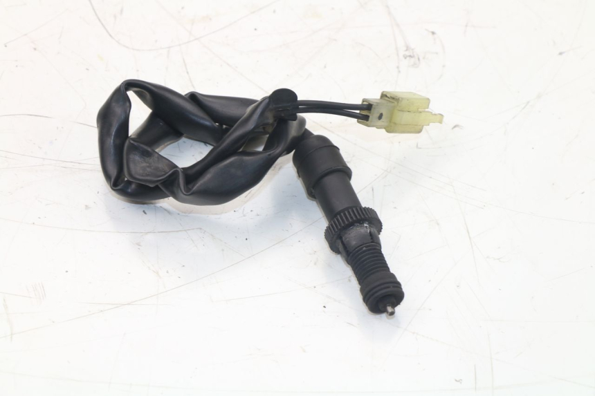photo de REAR STOP LIGHT SWITCH HONDA CBF N 600 (2004 - 2007)