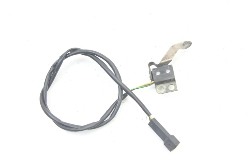 photo de REAR STOP LIGHT SWITCH BMW K 75 RT 750 (1989 - 1997)