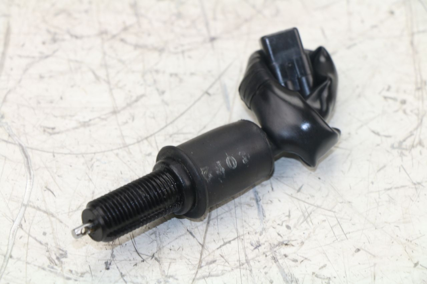 photo de REAR STOP LIGHT SWITCH KAWASAKI ER-6 ER6 F 650 (2009 - 2011)