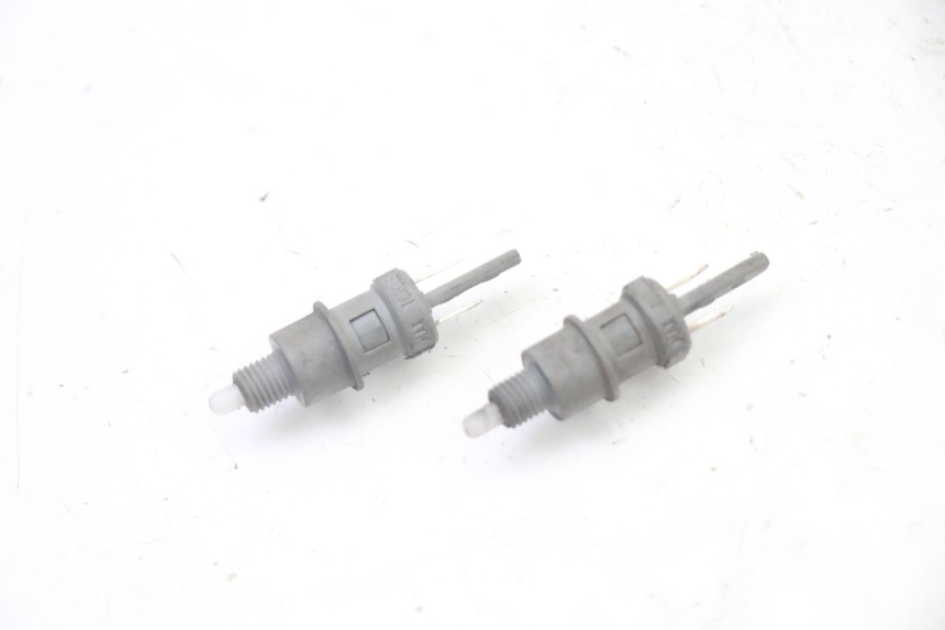 photo de STOP LIGHT SWITCH PEUGEOT CITYSTAR 50 (2013 - 2017)