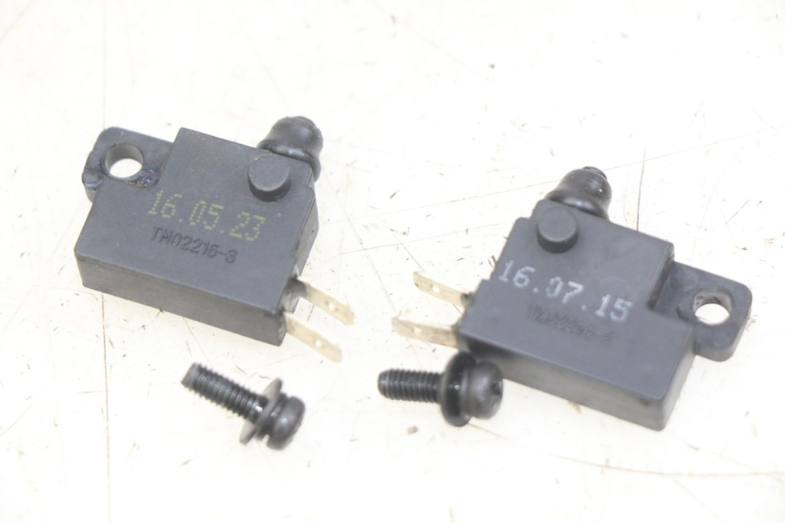 photo de STOP LIGHT SWITCH KYMCO DOWNTOWN ABS 125 (2015 - 2017) - Main view