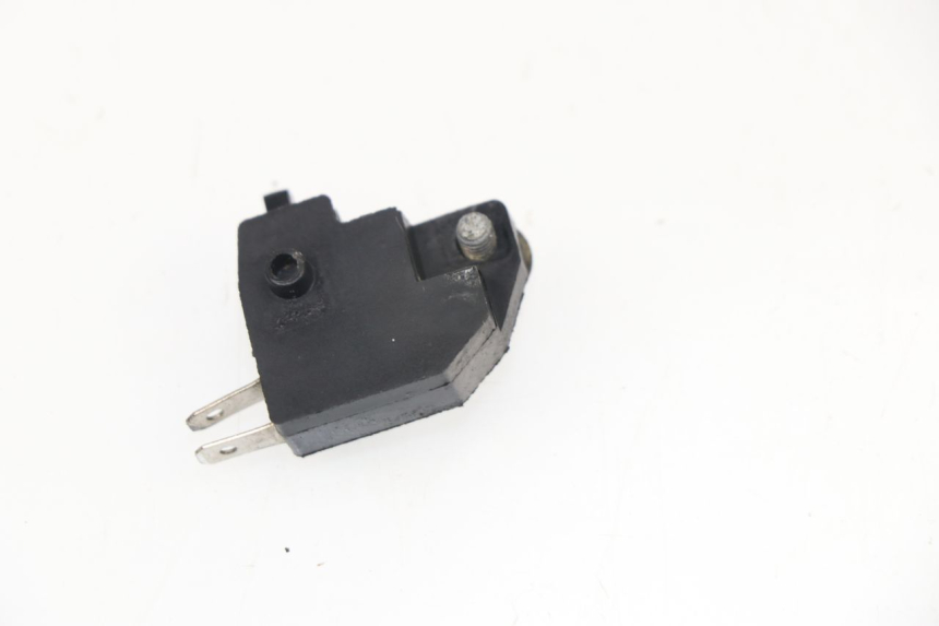 photo de RIGHT STOP LIGHT SWITCH BAOTIAN TRAVEL SPIRIT 50 (2010 - 2012)