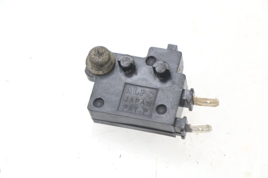 photo de RIGHT STOP LIGHT SWITCH HONDA CBR 919 RR FIREBLADE 900 (1998 - 1999)