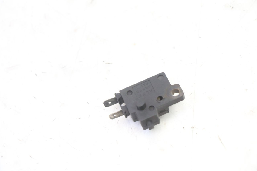 photo de RIGHT BRAKE LIGHT SWITCH HONDA CBR RR FIREBLADE 900 (1992 - 1994)
