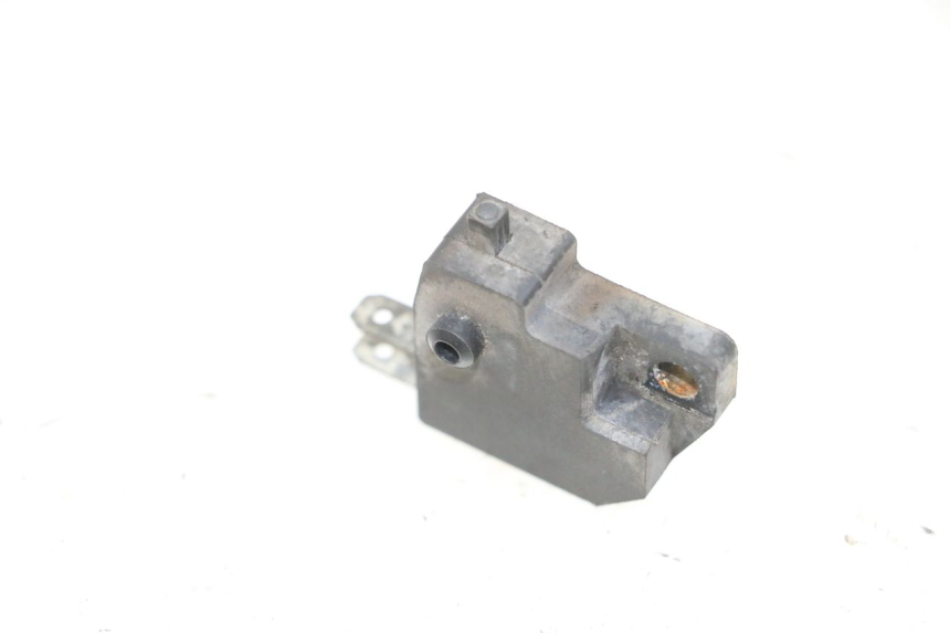 photo de RIGHT STOP LIGHT SWITCH KSR CODE 125 (2018 - 2020) - Zoom on usage condition