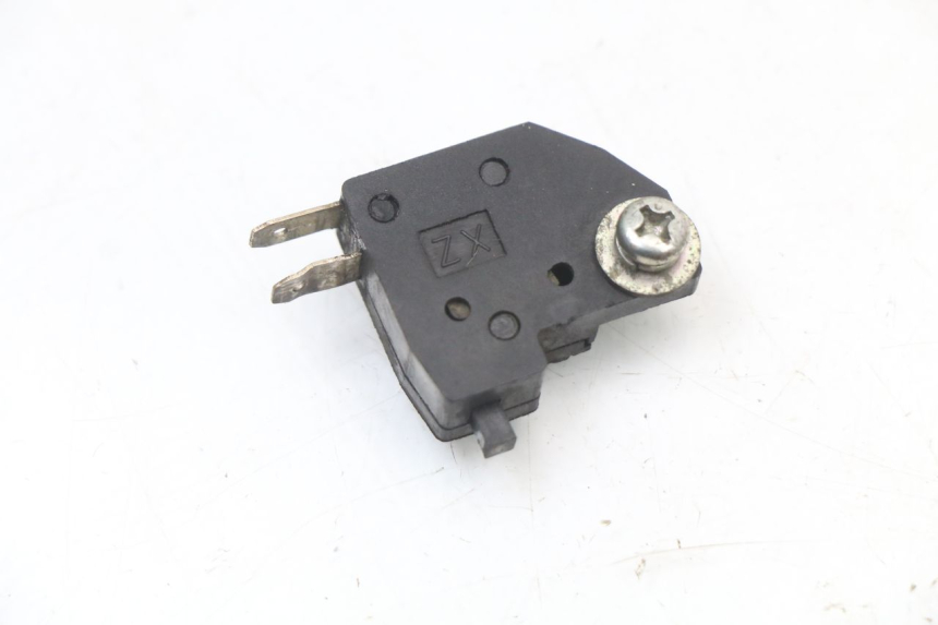 photo de RIGHT BRAKE LIGHT SWITCH DAELIM S3 125 (2010 - 2017)