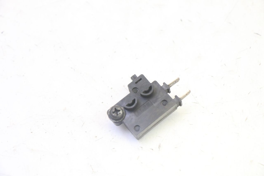 photo de RIGHT BRAKE LIGHT SWITCH HONDA FES S-WING SWING ABS 125 (2007 - 2015)
