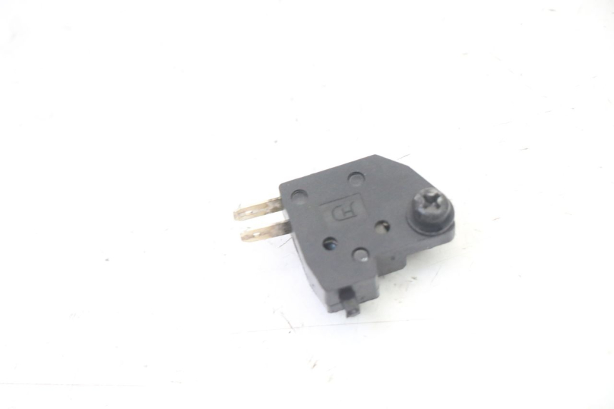 photo de RIGHT BRAKE LIGHT SWITCH SYM FIDDLE 3 III 125 (2014 - 2020)