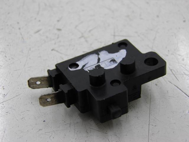 photo de RIGHT STOP LIGHT SWITCH HONDA CG 125 (2005 - 2007)