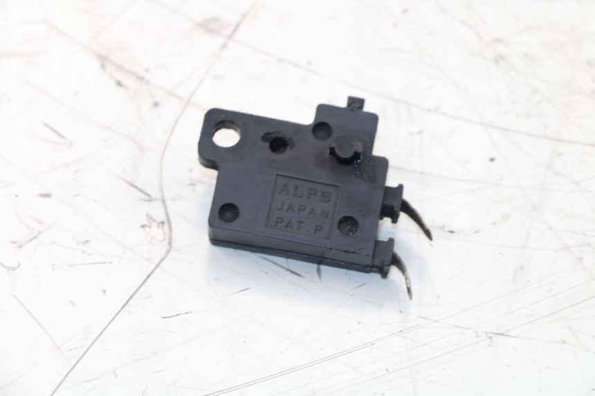 photo de RIGHT STOP LIGHT SWITCH HONDA NTV REVERSE 650 (1993 - 1994)