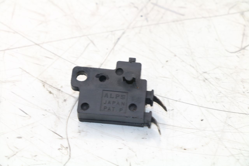 photo de RIGHT STOP LIGHT SWITCH HONDA NTV REVERSE 650 (1993 - 1994)
